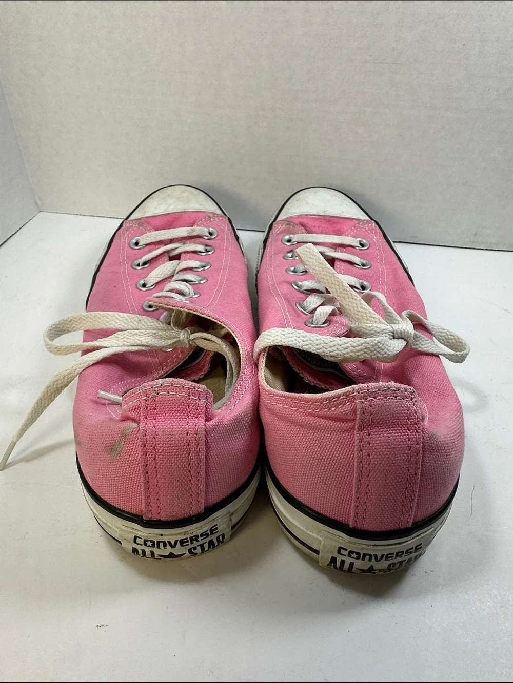 Converse Unisex Women’s 9 Shoes Pink Low-Top Canvas Sneakers